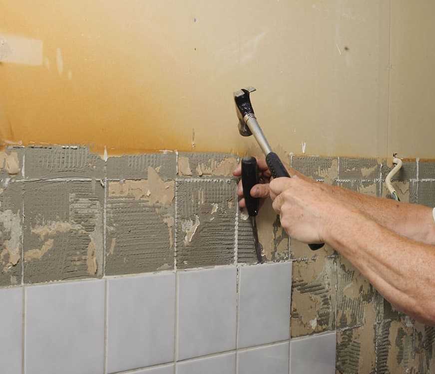 Выравнивание стен в ванной под плитку – штукатурка или..?