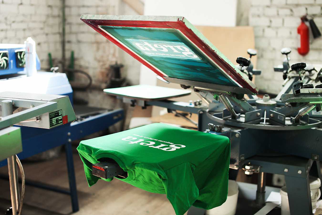 Как заработать на футболках: 24 сайта для создания и продажи дизайнерских футболок ⋆ читай, думай, зарабатывай
