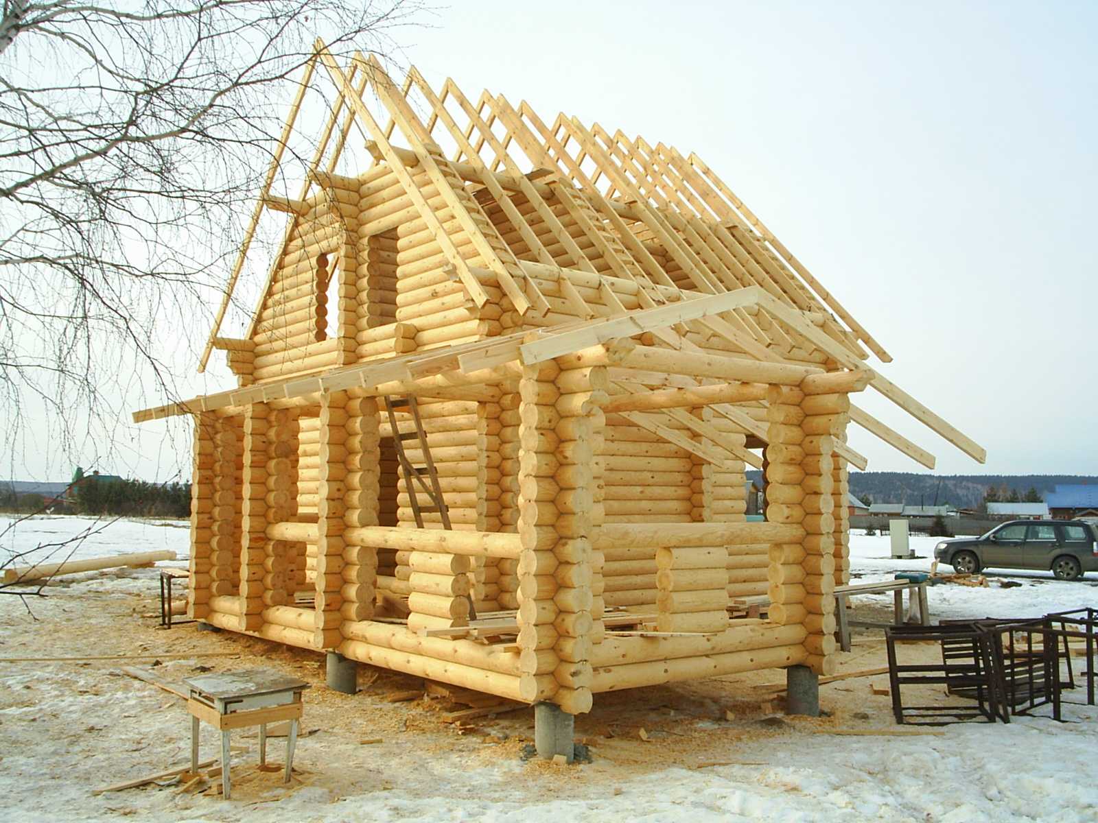 Строительство домов из оцилиндрованного бревна своими руками: этапы