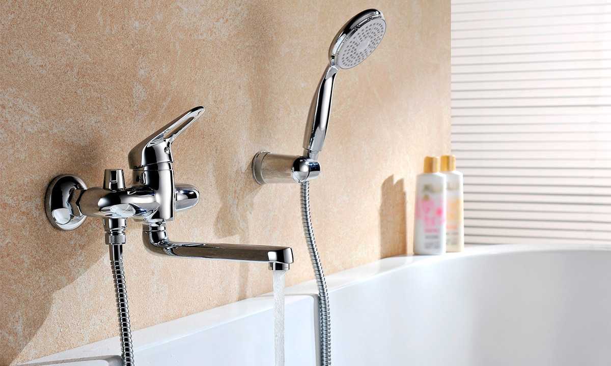 Как выбрать смеситель для ванной с душем - советы от профессионала