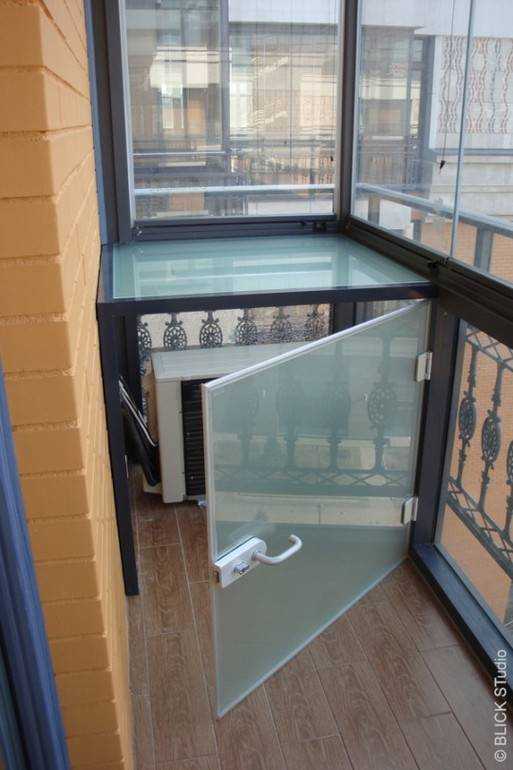 Установка наружного блока кондиционера на застекленном балконе - ремонт