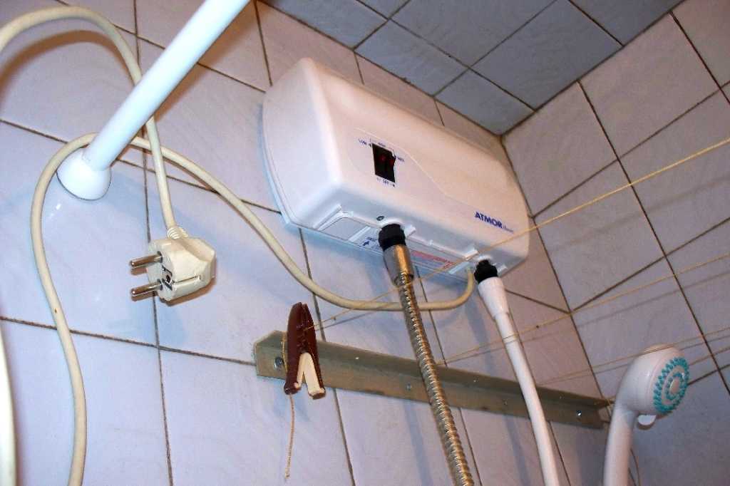 Как подключить проточный электрический водонагреватель