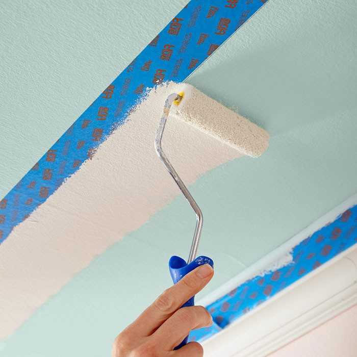 Тонкости и хитрости при покраске потолка водоэмульсионной краской: 33 фото