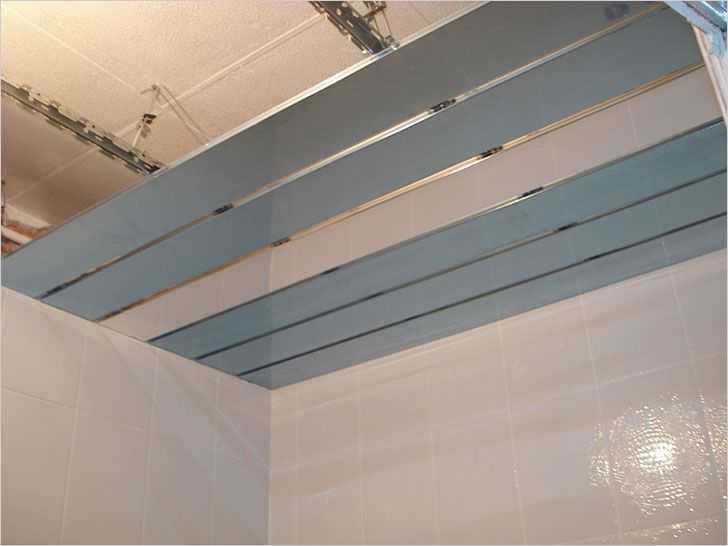 Реечный потолок в ванной - 125 фото оптимальные варианты монтажных работ