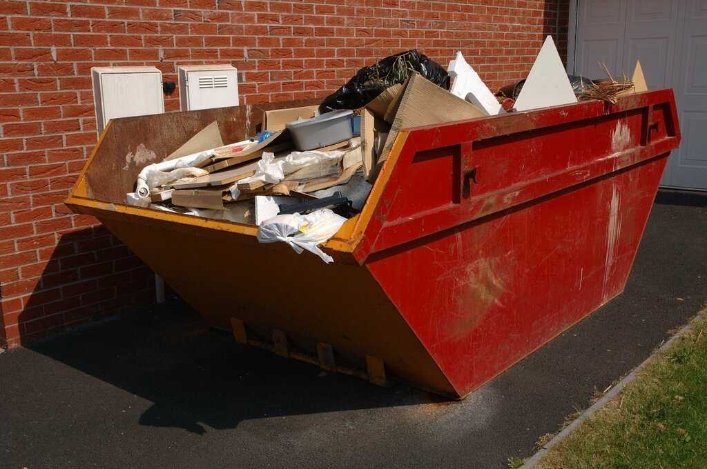 Особенности и правила вывоза мусора после ремонта или строительства