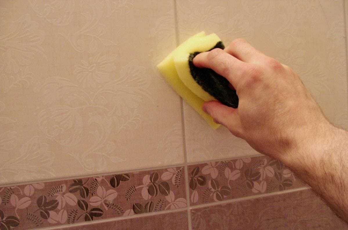 Как снять плитку в ванной со стены не повредив ее? быстро снять старую плитку в ванной своими руками