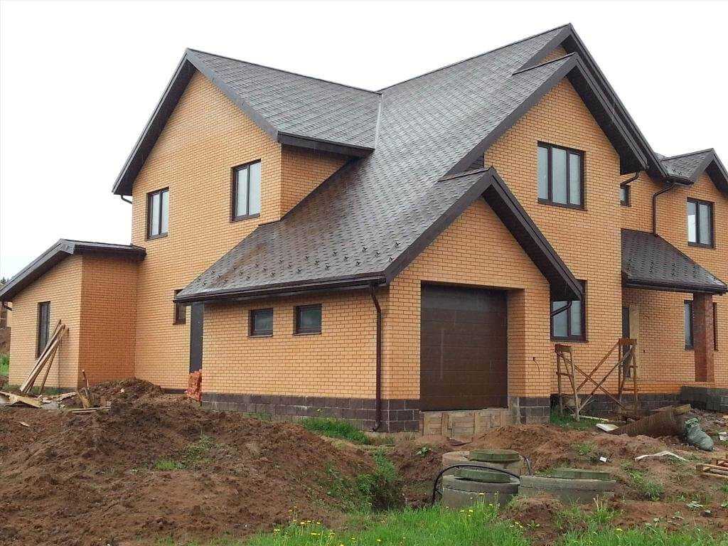 Дом из кирпича - технология строительства, особенности конструкции, этапы возведения кирпичных зданий
