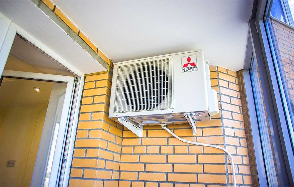 Кондиционер в квартире – это один из необходимых устройств, которое в жару дает прохладный воздух.