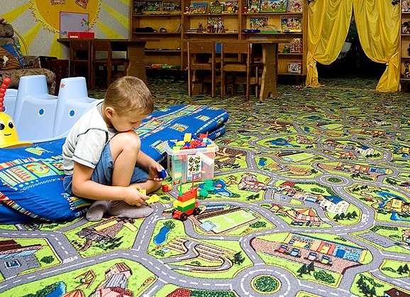 Как выбрать ковролин в детскую комнату: полезные советы