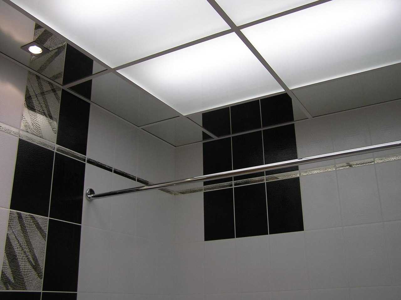 Зеркальный натяжной потолок - все варианты и специфика использования