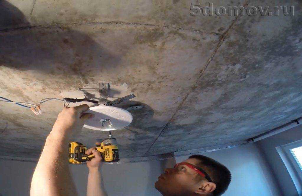 Пошаговая инструкция по монтажу люстры на натяжной потолок: 90 фото и 3 видео