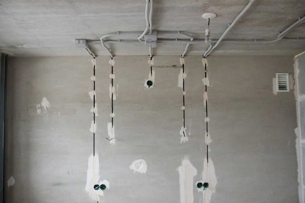 Замена электропроводки в квартире своими руками: инструкция пошагово