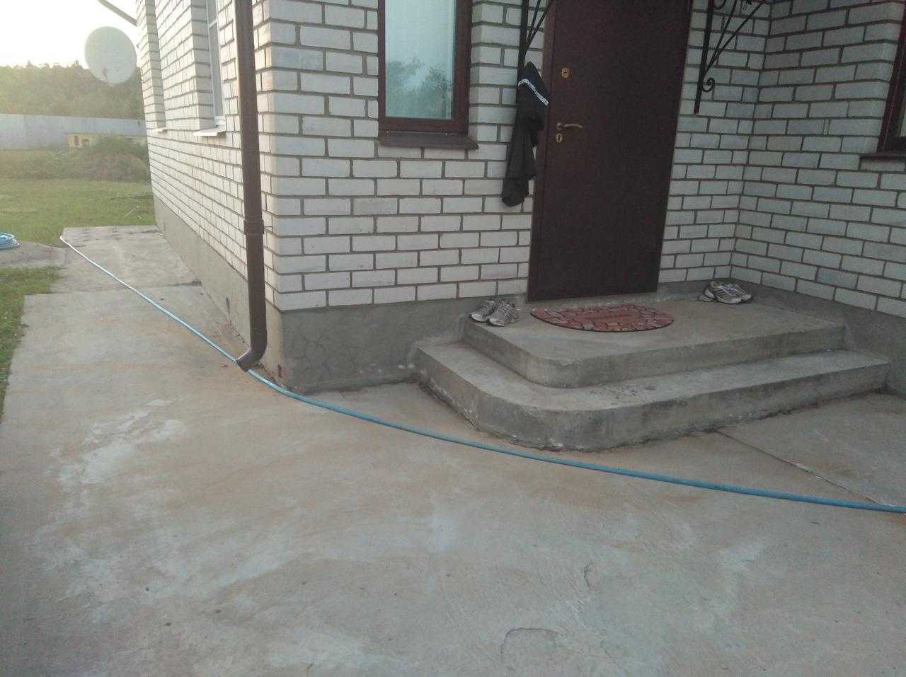 Тротуарная плитка на бетонное основание: технология укладки
