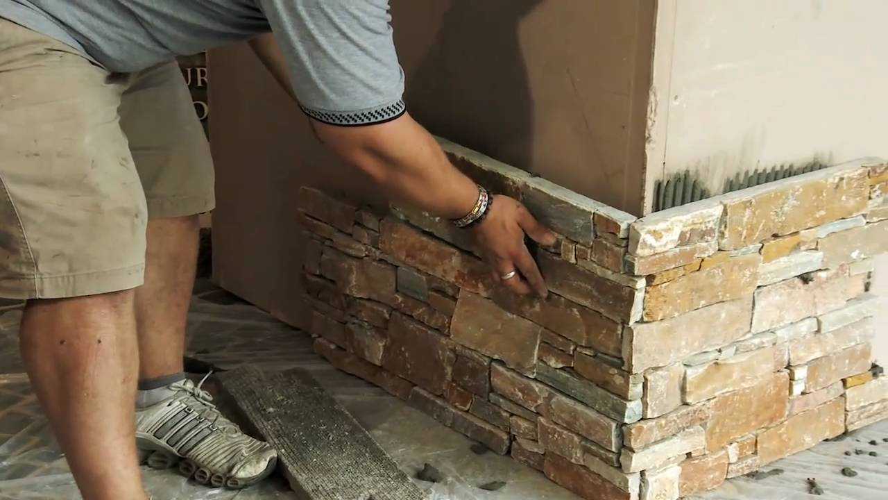 Как крепить декоративный камень на стену