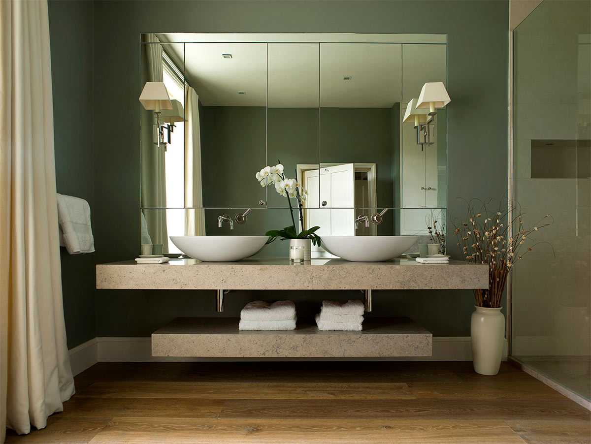 Как выбрать большое зеркало в ванную?