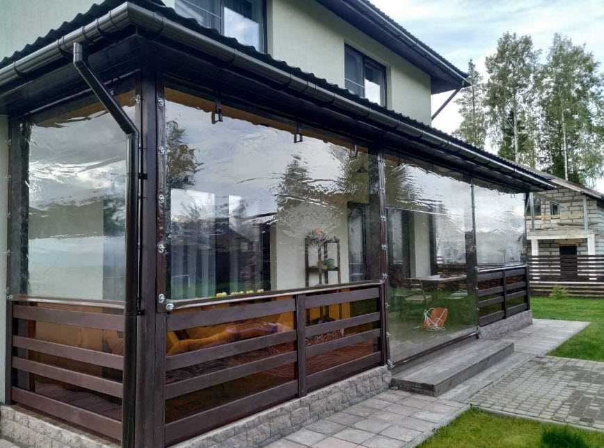 Прозрачная крыша для террасы: устройство стеклянной и поликарбонатной крыши
