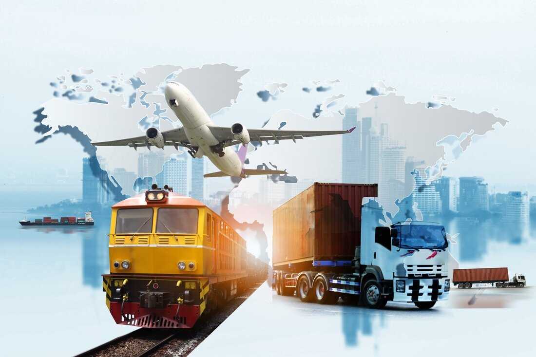 Перевозка грузов является важным элементом торгово-рыночных отношений по всему миру. Она может быть выполнена различными способами и сообщениями, каждое из которых имеет особенности и достоинства.
