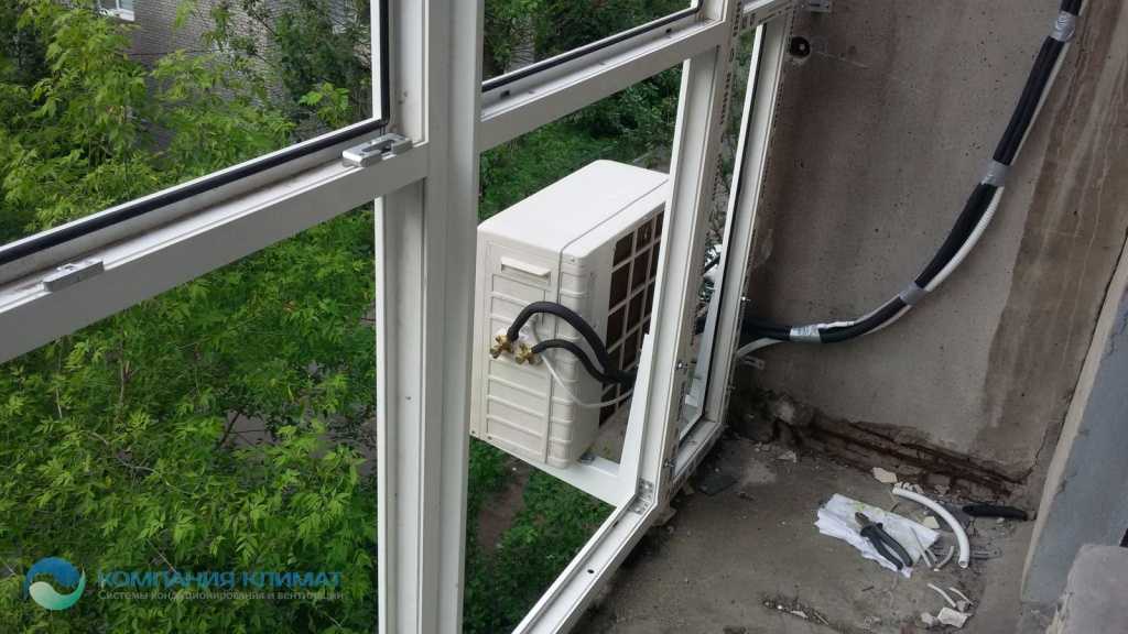 Инструкция и можно ли установить кондиционер на балконе с остеклением