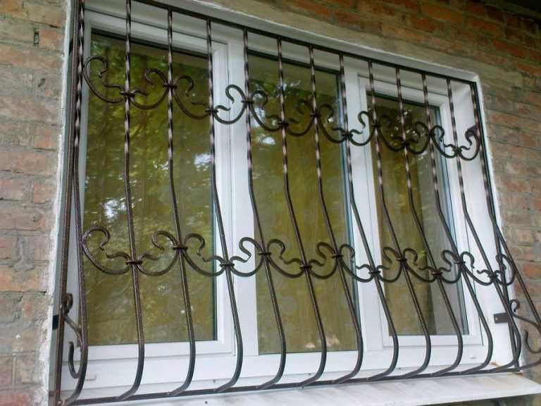 Решетки на окна - 105 фото лучших вариантов защиты окон и балконов