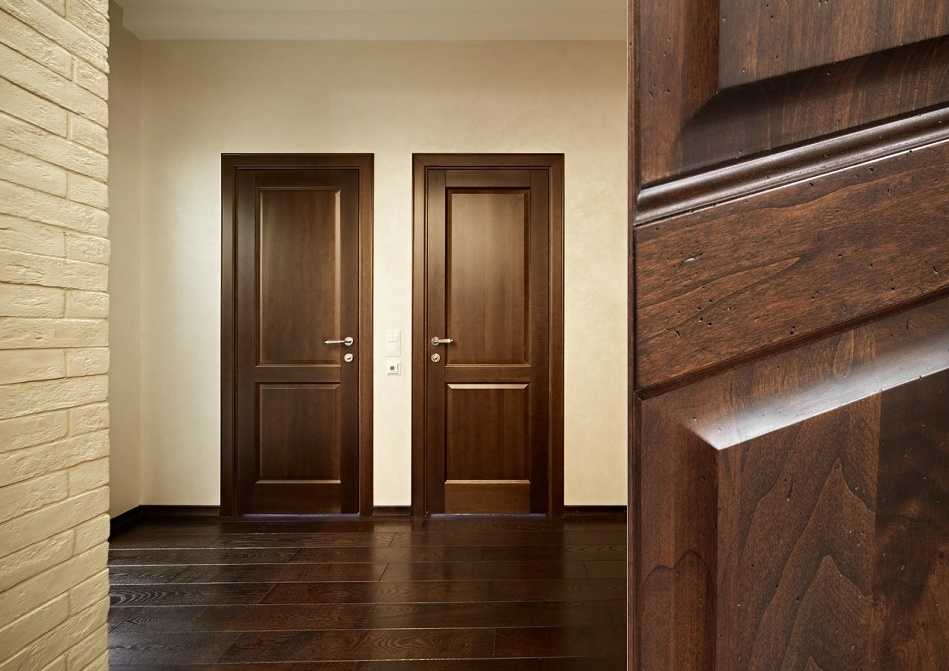 Пространство между дверями, отделяющими две или три квартиры, может служить резонатором и усилителем звуков.